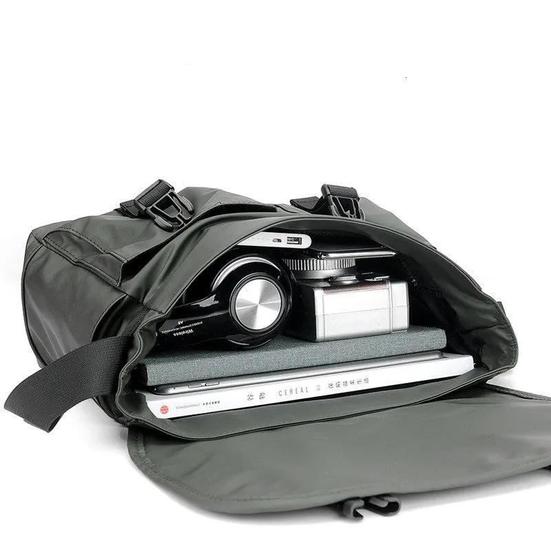 Nylon Cloth Covered Waterproof Shoulder Bag