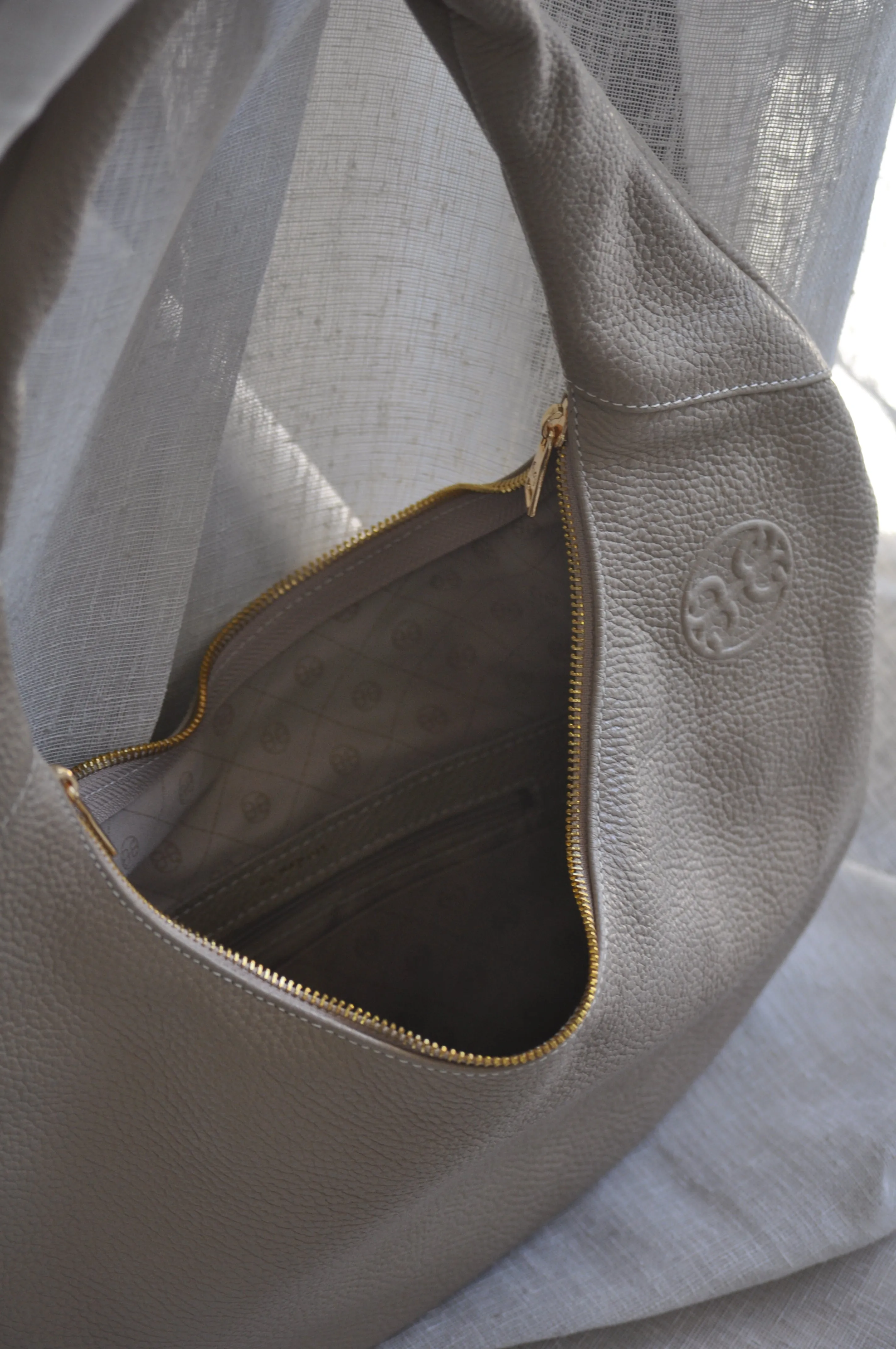 Ophelia Leather Shoulder Bag - Taupe