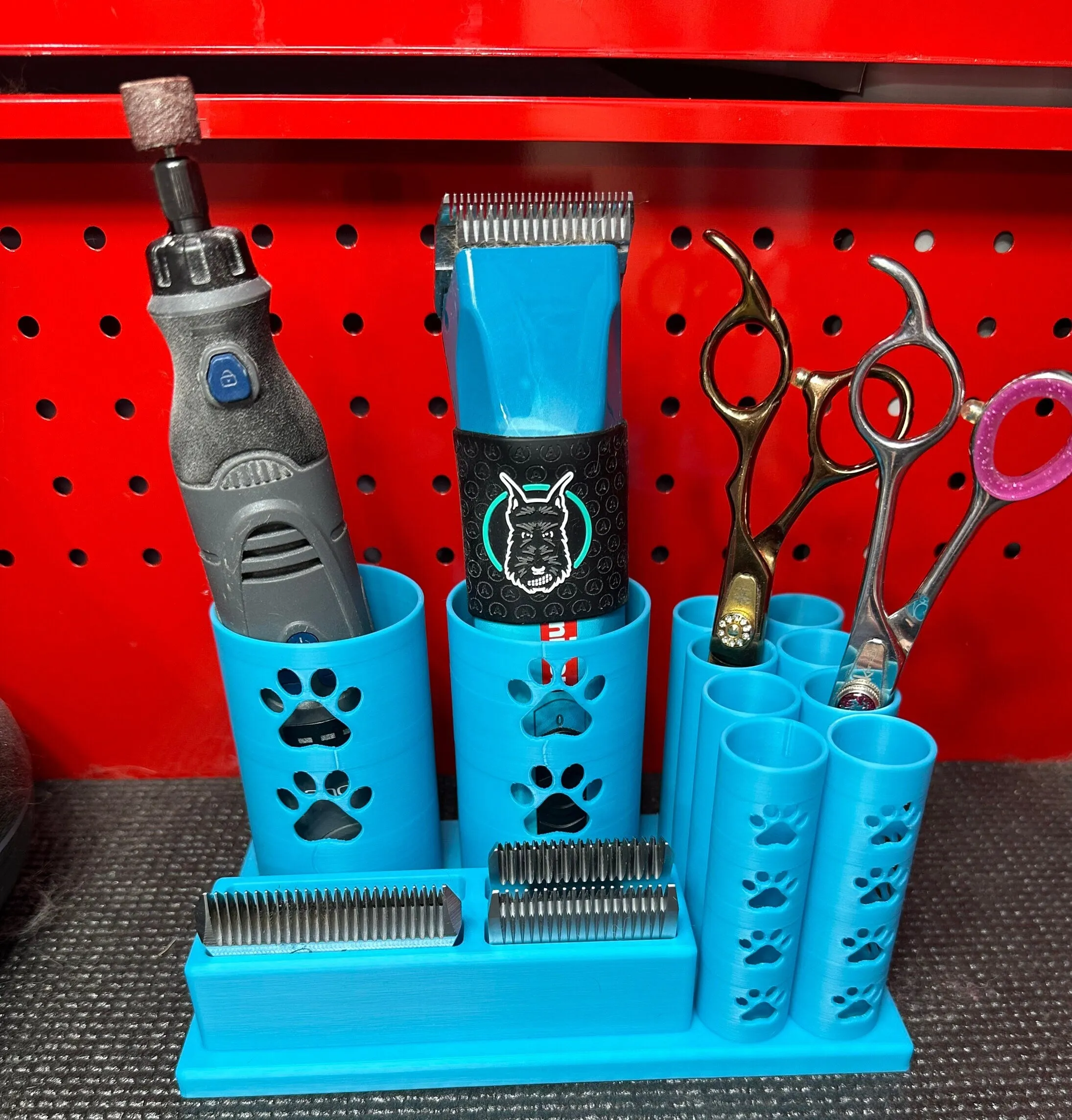 The Mini Mutt-- Dog Grooming Brush Holder, 8 Scissors, 2 Standard Blades, 2 Wide Blades and 2 Clippers